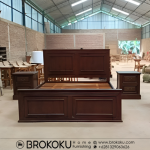 Tempat tidur jati jepara klasik 4 laci + 2 nakas BHF-191